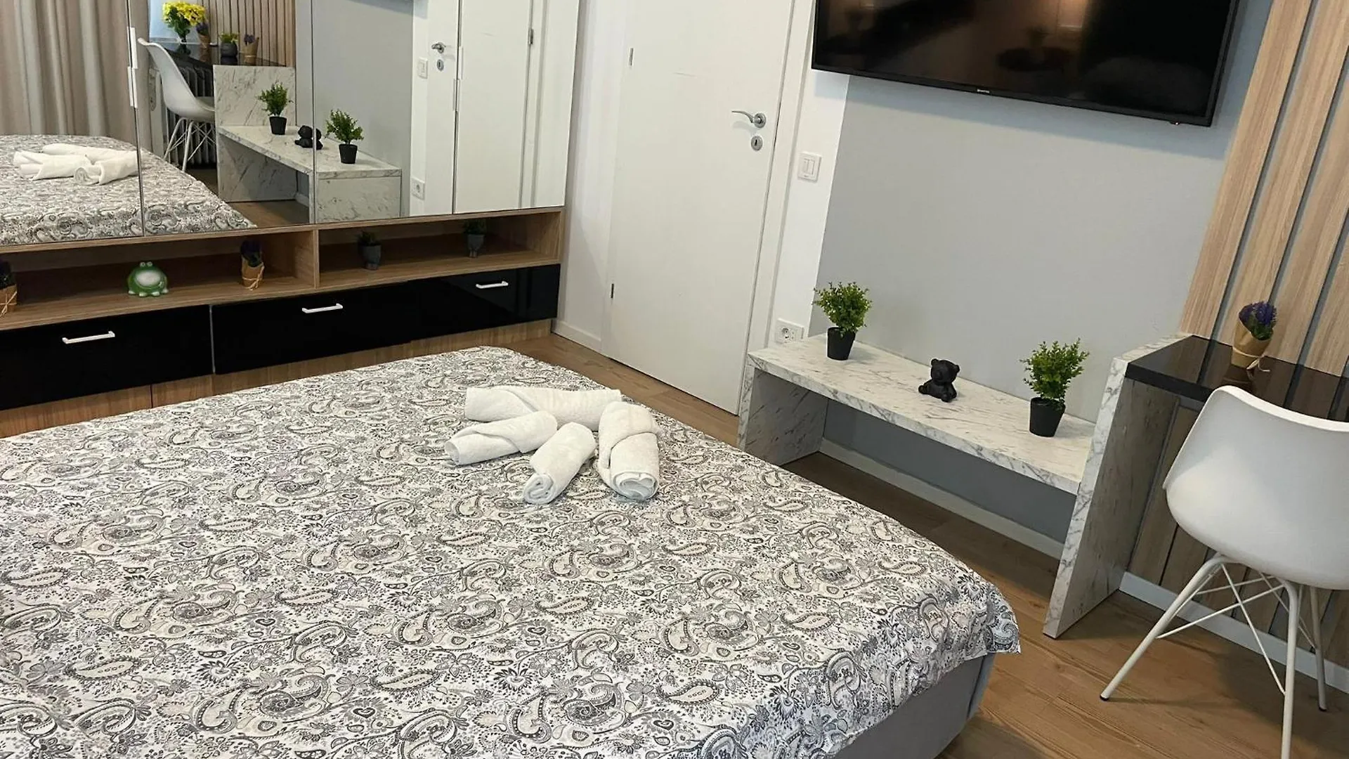 Luxury Apartment In City Center Bucharest